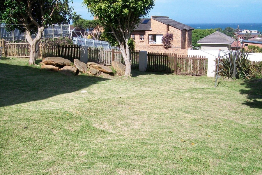 4 Bedroom Property for Sale in Wavecrest Eastern Cape